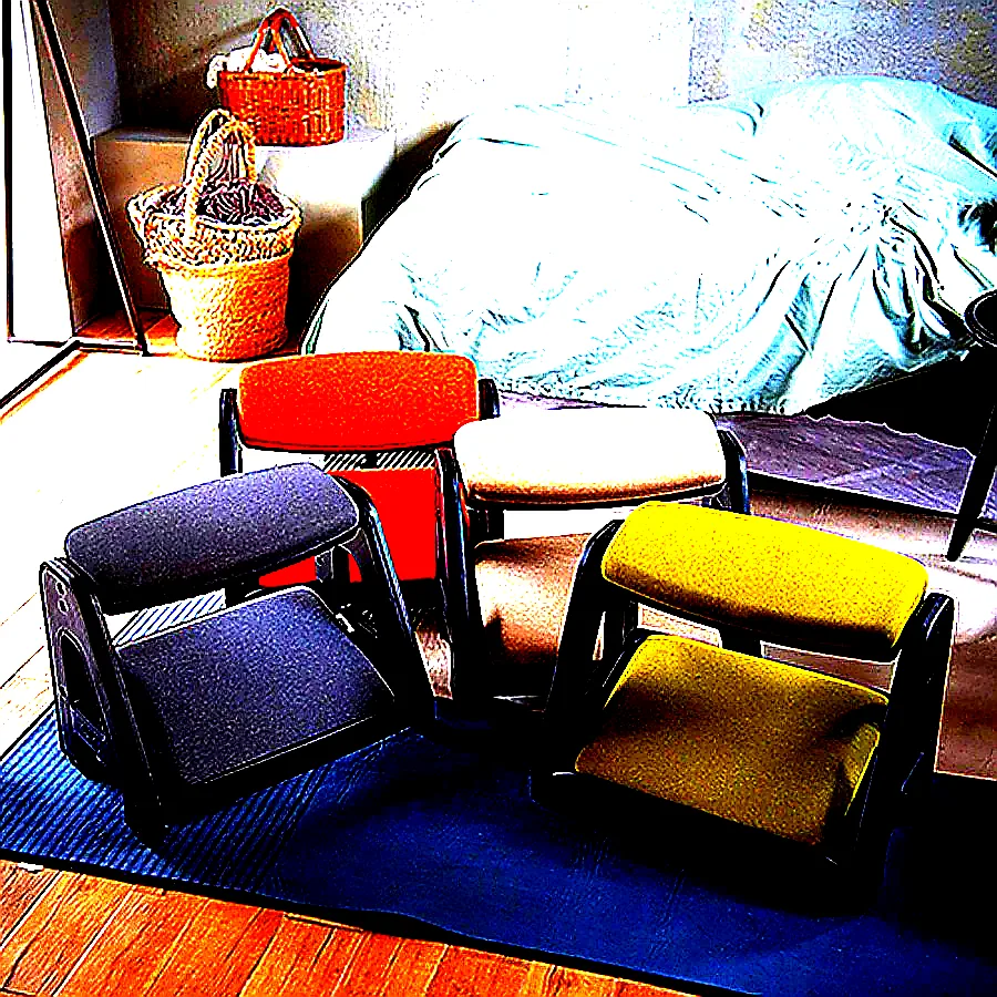 피치트렌디 풋쉬풋쉬 발받침대 사무실 컴퓨터 책상 발판 국산 다리받침대 화이트-블랙 이미지 2